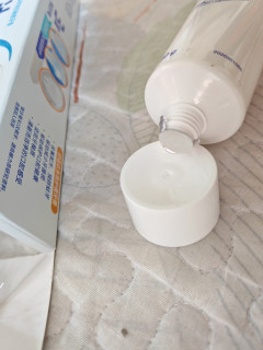 舒适达牙膏：多效护理牙齿
