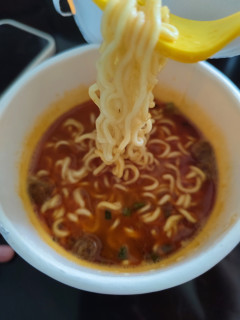 茄皇番茄牛肉面，酸甜微辣