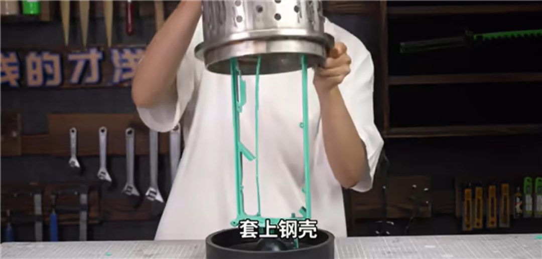 揭秘全球唯一黄金版RTX 5090D!6公斤黄金 神秘大佬买走