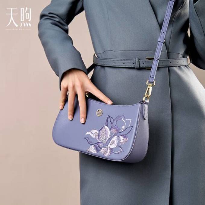 天煦女士单肩包