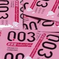 冈本003玻尿酸避孕套:薄且舒适
