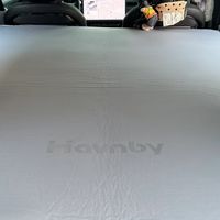 有了这张充气床，我的车变成了移动休息站