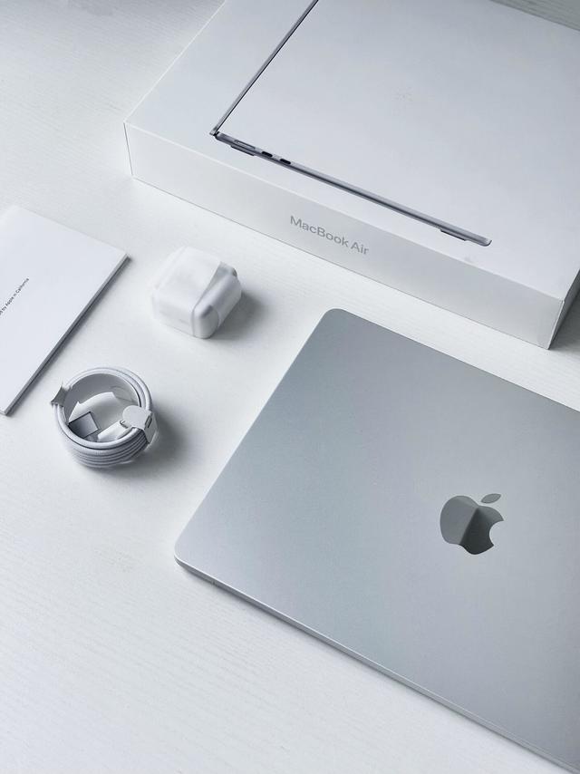 苹果MacBook Air2025，轻薄本标杆