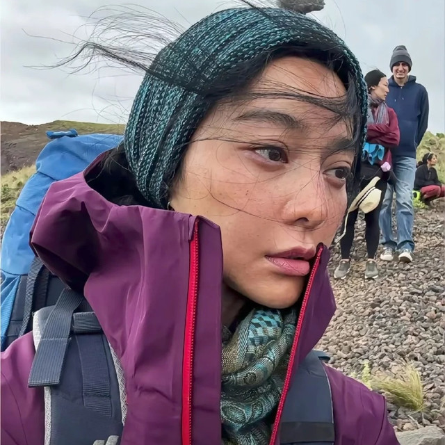 范冰冰同款户外背包曝光，红毯女王的选择，竟然这么“打工人”？