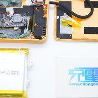 纤薄小巧机身，iQOO 33W 10000mAh自带线充电宝拆解
