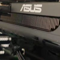 华硕TUF RTX 5070上手：2K游戏党的「帧率救星」竟藏这些惊喜