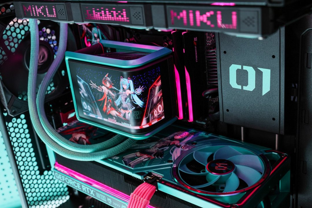 颜值性能拉满!ROG夜神RTX5080 RO姬x初音未来版显卡