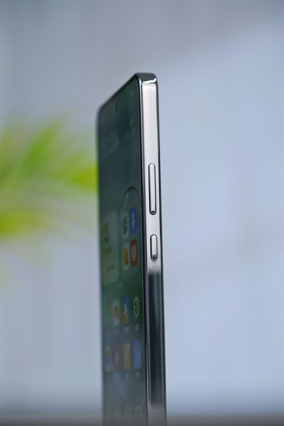 7000mAh超大电池 OPPO K13s评测：千元六年耐用真能打！