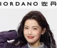 都市游侠的随身铠甲：佐丹奴斜裁风衣