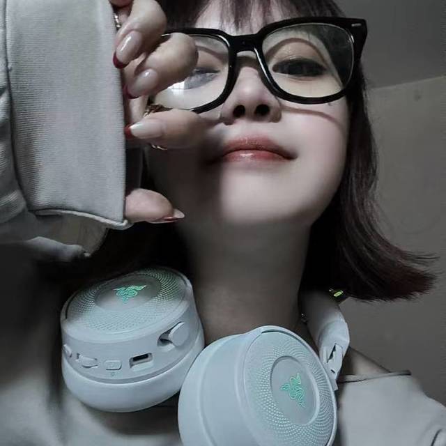 不止是可爱！雷蛇北海巨妖萌猫V3专业版开箱，三模连接+猫耳RGB