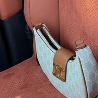 汽车坐垫材质与选择指南