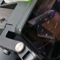 精巧设计车载手机支架提升驾驶体验