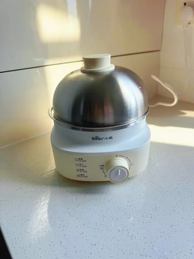小熊煮蛋器：多功能厨房助手