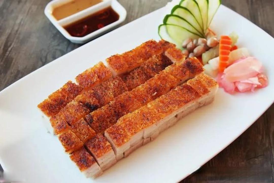 五花肉的99种美味暴击:从红烧脆皮到跨界混搭全揭秘