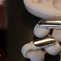 生活装备 篇零：耳夹式耳机再进化，只卖两百多块的六边形战士就问“还有谁”？