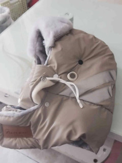 今年冬天别买羽绒服了  都去冲电动车服  超级暖和