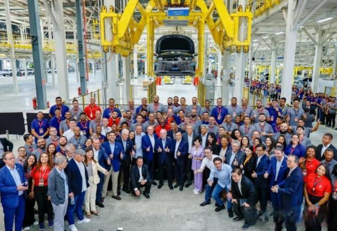 比亚迪巴西下线第1400万辆新能源车,卢拉总统站台背后揭示中企全球化新范式