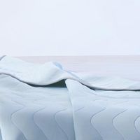 体验8H乳胶Q弹空调被效果