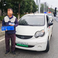 燃油机动车上悬挂“电D”老头乐号牌 一查还是无证驾驶