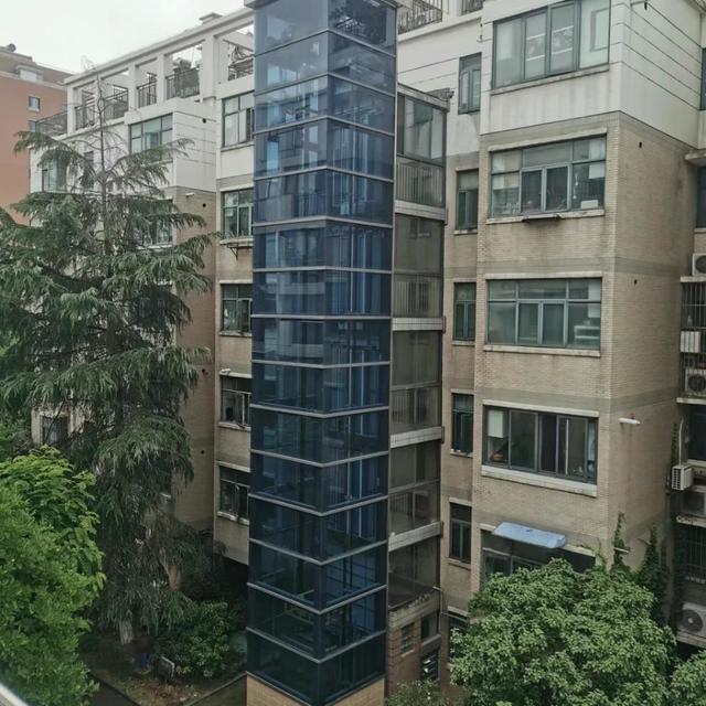 加装电梯承诺二楼免费用却无出入口 老旧小区改造利益平衡困局何解