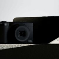 真我GT8 Pro首发理光GR联名，以全链路深度定制打造“街拍神器”