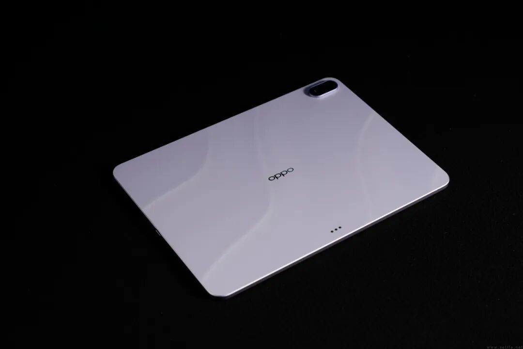 OPPO Pad 5柔光版图赏:旗舰平板也可以很年轻