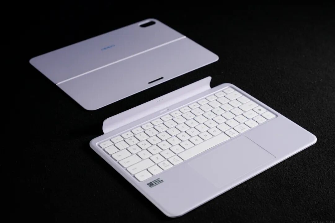 OPPO Pad 5柔光版图赏:旗舰平板也可以很年轻