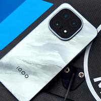 iQOO 15铸就游戏新体验：顶级双芯配专属电竞网络