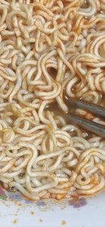 白象老坛酸菜牛肉面酸爽开胃