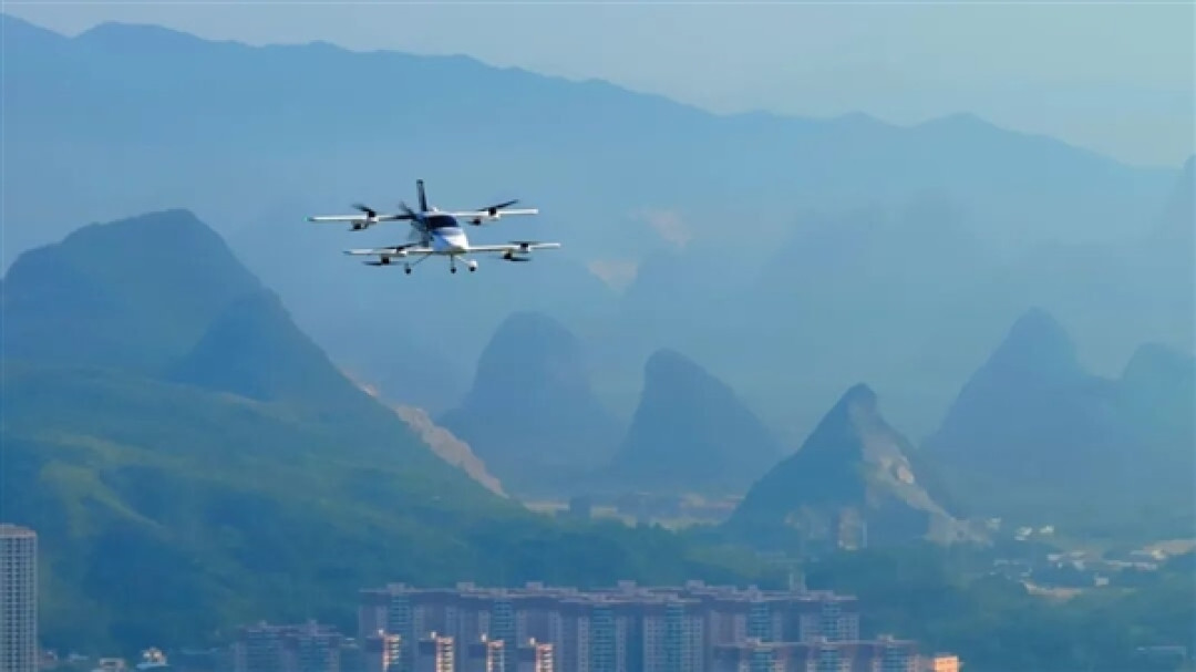 指导价650万!亿航智能长航程无人驾驶载人航空器VT35发布:航程约200km