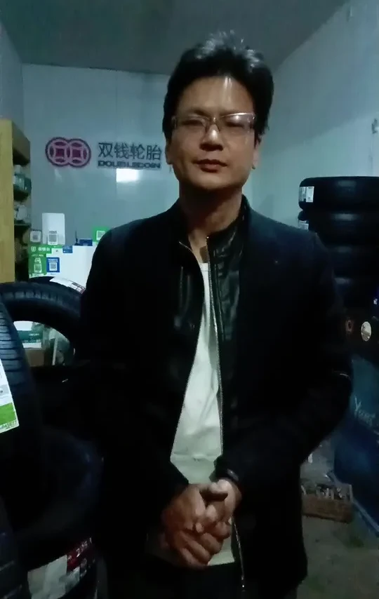 #安全就选米其林
要安全，更要一路舒心。米其林轮胎优化胎面设计，有效吸收路面振动，过坎过坑依然平稳。低滚阻技术同步省油省电，让舒适与经济完美兼顾。