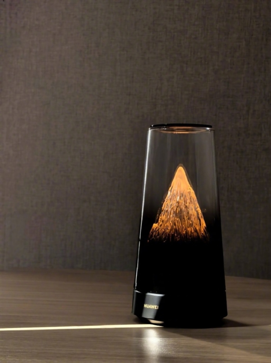 日照金山!余承东晒华为神秘新品 颜值拉满 猜猜是啥
