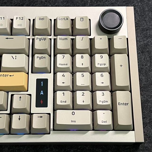 六边形战士！铝套件双8K续航1000小时+：SKN貔貅96Ultra 8K