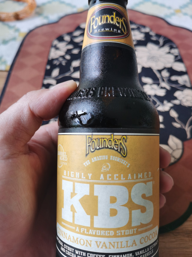 精酿啤酒的世界繁花似锦，喝瓶创始者肯塔基早餐世涛（过波本桶）