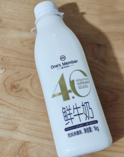 1kg大瓶装的安心：1号会员店4.0g乳蛋白鲜牛奶的品质密码
