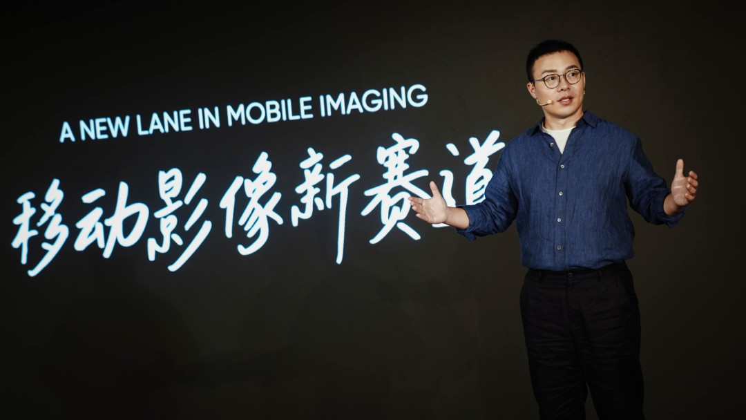 当手机遇上理光GR：真我GT8 Pro的“街拍革命”与年轻影像哲学
