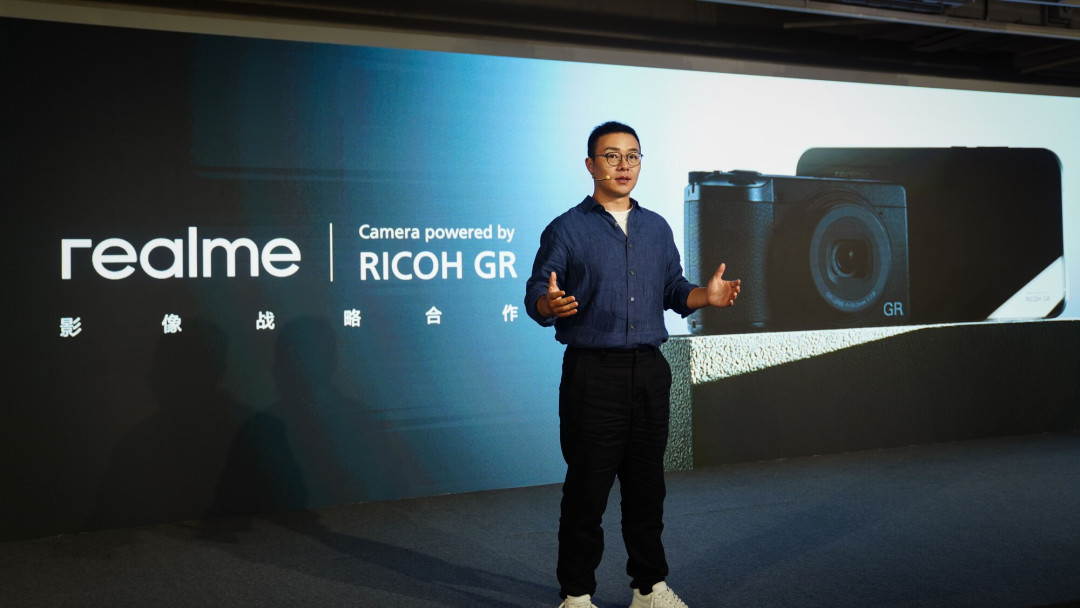 当手机遇上理光GR：真我GT8 Pro的“街拍革命”与年轻影像哲学