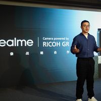 当手机遇上理光GR：真我GT8 Pro的“街拍革命”与年轻影像哲学