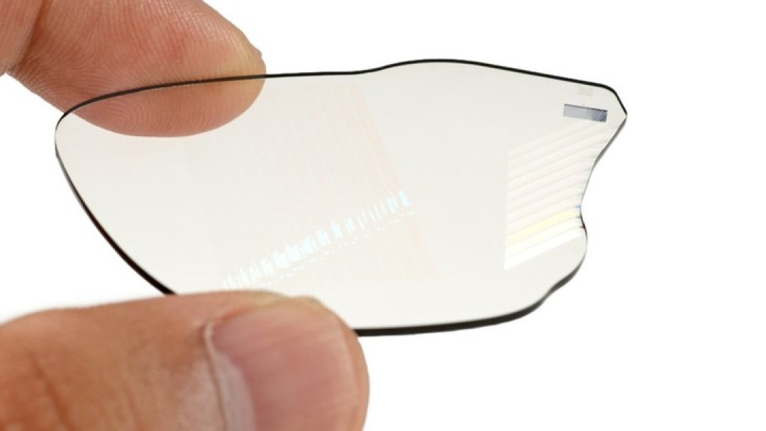 从 Meta 拆解、苹果眼镜爆料,看「不科幻但好用」的 AR 眼镜|硬哲学