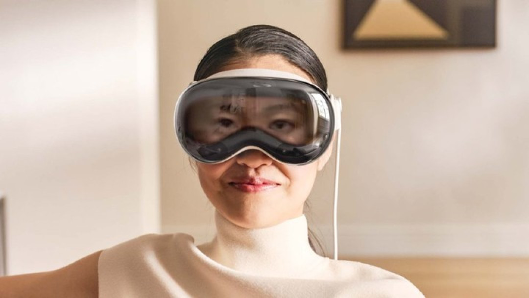 从 Meta 拆解、苹果眼镜爆料,看「不科幻但好用」的 AR 眼镜|硬哲学