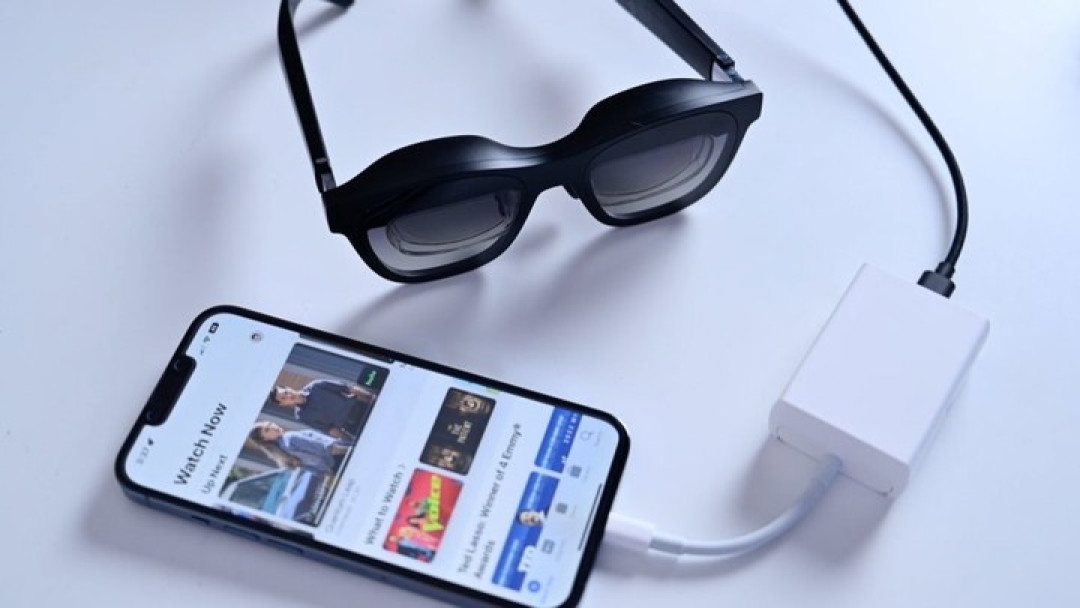 从 Meta 拆解、苹果眼镜爆料,看「不科幻但好用」的 AR 眼镜|硬哲学