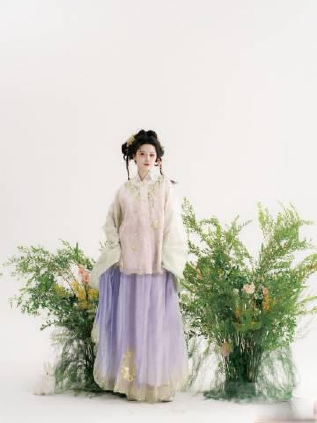 月白马面摇曳生姿!明制汉服用doll感从影视考据杀入日常穿搭
