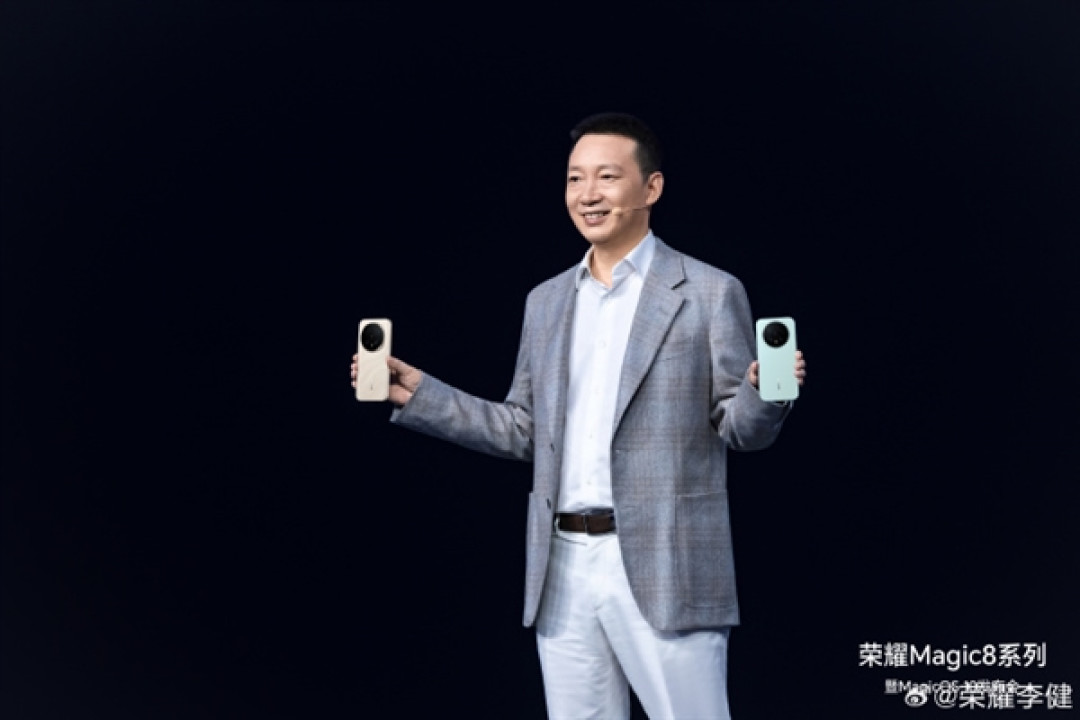 从AiPhone到ROBOT PHONE:荣耀掌控未来AI话语权