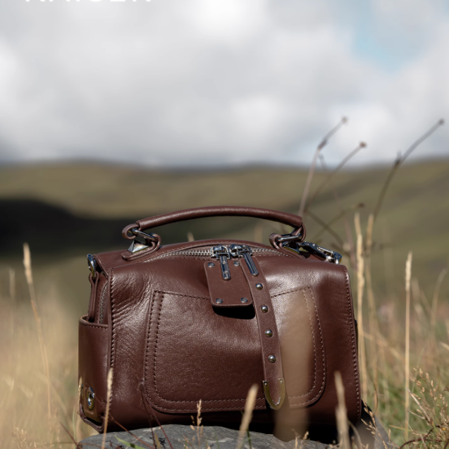 秋冬氛围感密码🔒凯撒植鞣皮相机包太会了！