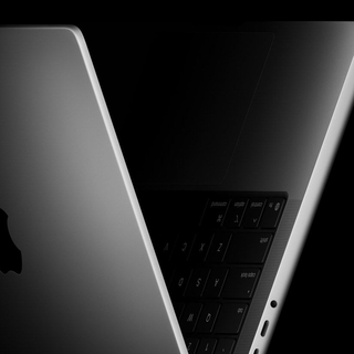 英欧市场MacBook Pro取消充电器：环保还是商业策略？