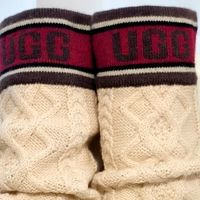 小个子救星？UGG Letter Tall 厚底袜套靴，把“冬季氛围感”一穿到位！
