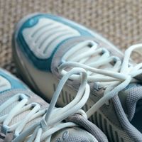 把“踩屎感”做成360°环绕？——ASICS Gel-Quantum 360 AMP