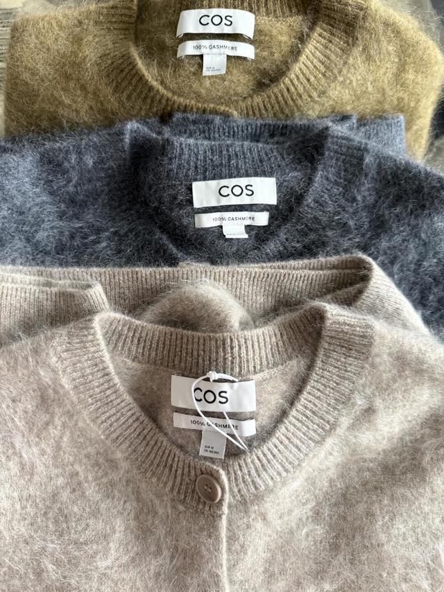 COS拉毛羊绒开衫