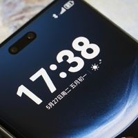 华为打响价格战，从3499元降至2549元，256GB+鸿蒙OS+卫星消息
