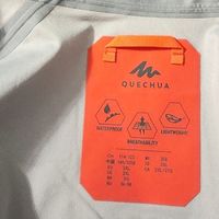 迪卡侬MH500冲锋衣，即便是大雨时候，我的户外运动依然可以保暖
